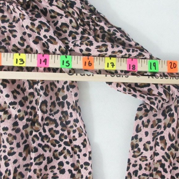 Free People Movement Top Small Off Shoulder Pink Cheetah Print Bell Sleeves $88 - Picture 3 of 9